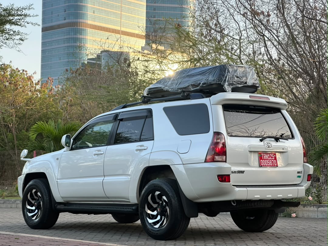 TOYOTA HILUX SURF thumbnail 2